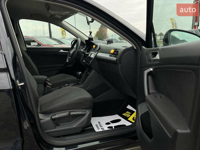 Черный Фольксваген Тигуан, объемом двигателя 1.98 л и пробегом 272 тыс. км за 16200 $, фото 18 на Automoto.ua