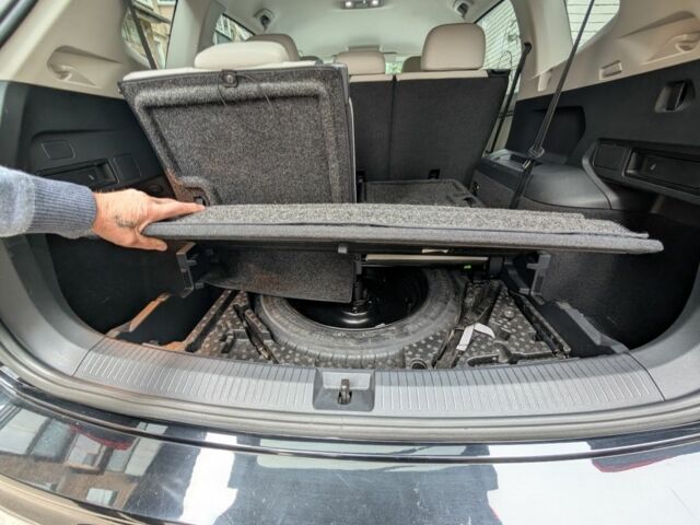 Черный Фольксваген Тигуан, объемом двигателя 2 л и пробегом 53 тыс. км за 20000 $, фото 12 на Automoto.ua