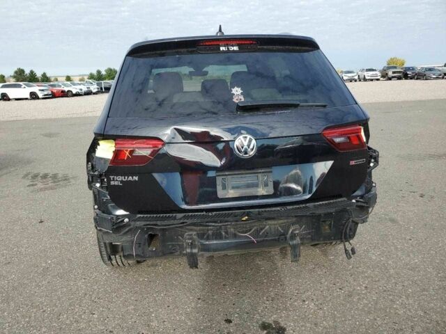 Черный Фольксваген Тигуан, объемом двигателя 0 л и пробегом 29 тыс. км за 12000 $, фото 5 на Automoto.ua