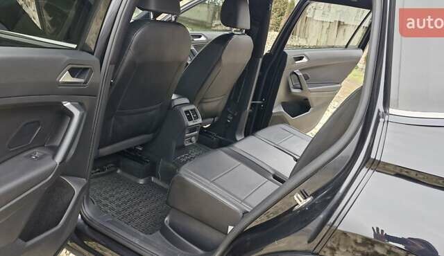 Черный Фольксваген Тигуан, объемом двигателя 2 л и пробегом 82 тыс. км за 21500 $, фото 9 на Automoto.ua