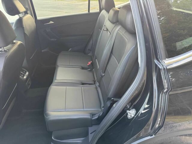 Черный Фольксваген Тигуан, объемом двигателя 2 л и пробегом 43 тыс. км за 11400 $, фото 12 на Automoto.ua