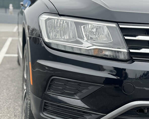 Черный Фольксваген Тигуан, объемом двигателя 1.98 л и пробегом 71 тыс. км за 18999 $, фото 6 на Automoto.ua