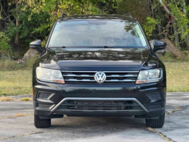 Черный Фольксваген Тигуан, объемом двигателя 2 л и пробегом 43 тыс. км за 11400 $, фото 1 на Automoto.ua