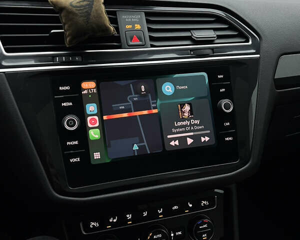 Чорний Фольксваген Тігуан, об'ємом двигуна 1.98 л та пробігом 101 тис. км за 19600 $, фото 18 на Automoto.ua