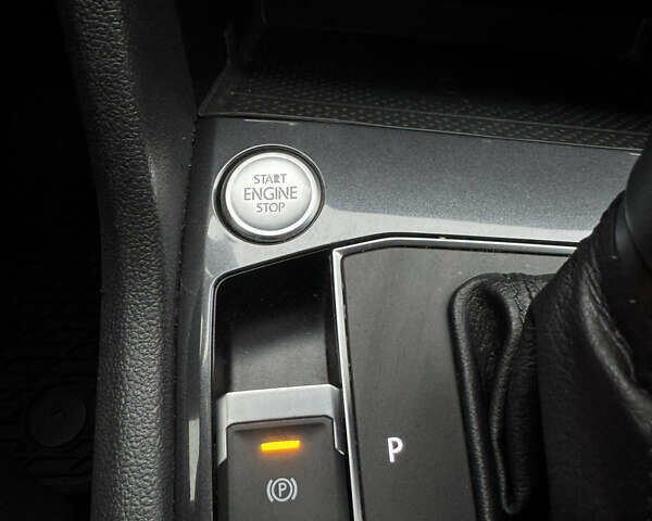 Черный Фольксваген Тигуан, объемом двигателя 1.98 л и пробегом 71 тыс. км за 18999 $, фото 15 на Automoto.ua