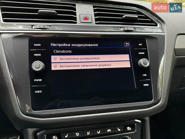 Фольксваген Тигуан 2019 в Киеве на Automoto.ua Черный Фольксваген Тигуан, объемом двигателя 2 л и пробегом 120 тыс. км за 32799 $, фото 85 на Automoto.ua