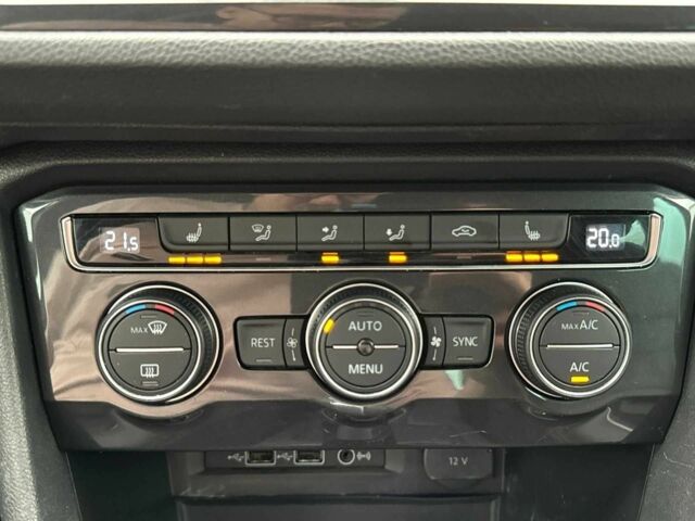 Черный Фольксваген Тигуан, объемом двигателя 2 л и пробегом 102 тыс. км за 18500 $, фото 11 на Automoto.ua