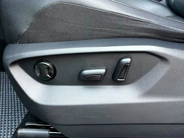 Черный Фольксваген Тигуан, объемом двигателя 2 л и пробегом 133 тыс. км за 22000 $, фото 7 на Automoto.ua