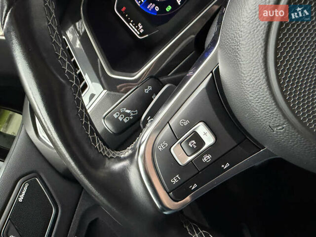 Фольксваген Тигуан 2019 в Киеве на Automoto.ua Черный Фольксваген Тигуан, объемом двигателя 2 л и пробегом 120 тыс. км за 32799 $, фото 73 на Automoto.ua