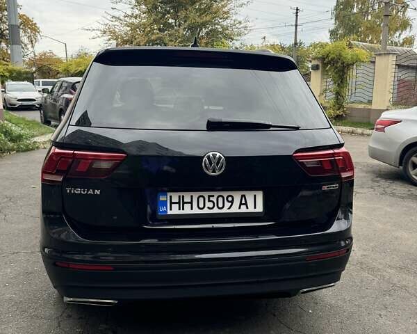 Чорний Фольксваген Тігуан, об'ємом двигуна 1.98 л та пробігом 199 тис. км за 17100 $, фото 3 на Automoto.ua