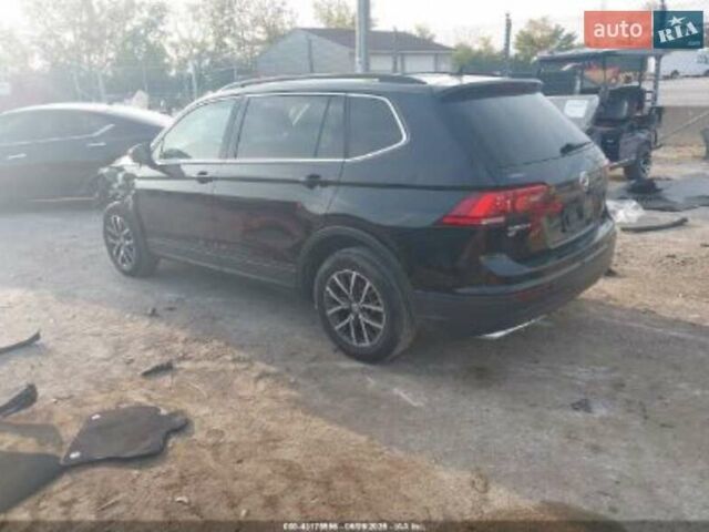 Черный Фольксваген Тигуан, объемом двигателя 0 л и пробегом 105 тыс. км за 6000 $, фото 3 на Automoto.ua