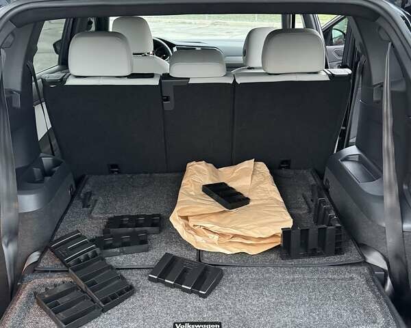 Чорний Фольксваген Тігуан, об'ємом двигуна 2 л та пробігом 74 тис. км за 19900 $, фото 18 на Automoto.ua