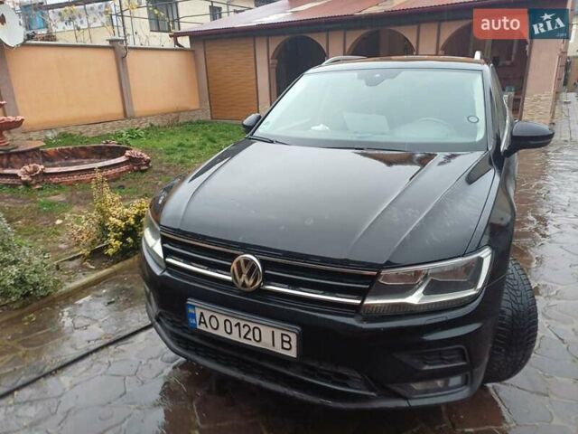 Чорний Фольксваген Тігуан, об'ємом двигуна 1.97 л та пробігом 220 тис. км за 23500 $, фото 2 на Automoto.ua