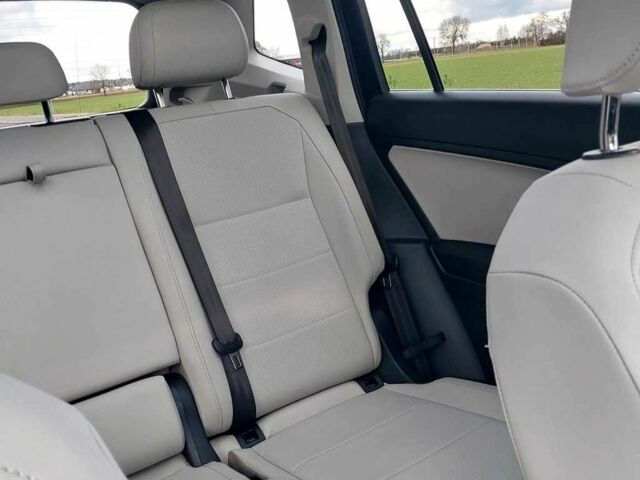 Черный Фольксваген Тигуан, объемом двигателя 2 л и пробегом 76 тыс. км за 9300 $, фото 11 на Automoto.ua