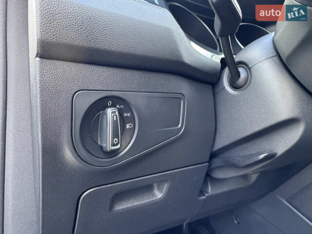 Чорний Фольксваген Тігуан, об'ємом двигуна 2 л та пробігом 109 тис. км за 18950 $, фото 18 на Automoto.ua