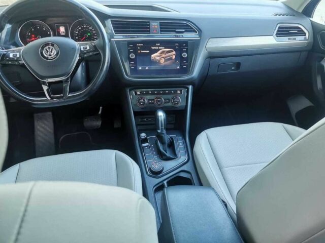 Черный Фольксваген Тигуан, объемом двигателя 2 л и пробегом 78 тыс. км за 14900 $, фото 5 на Automoto.ua