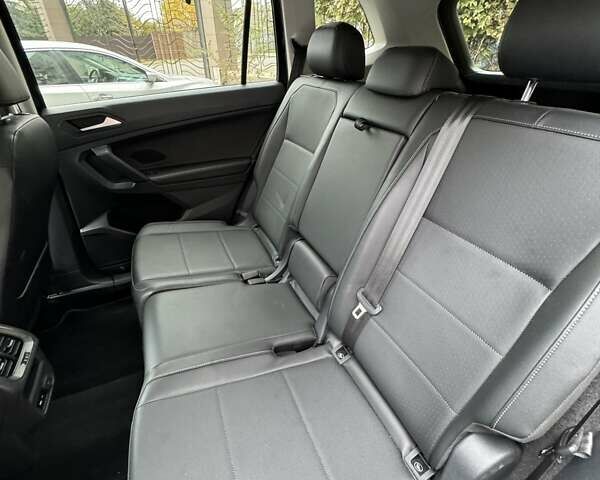 Чорний Фольксваген Тігуан, об'ємом двигуна 1.98 л та пробігом 199 тис. км за 17100 $, фото 12 на Automoto.ua