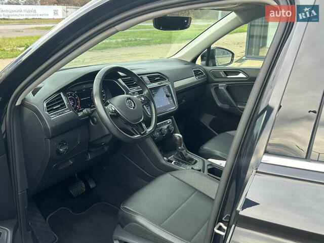 Черный Фольксваген Тигуан, объемом двигателя 2 л и пробегом 43 тыс. км за 19650 $, фото 15 на Automoto.ua