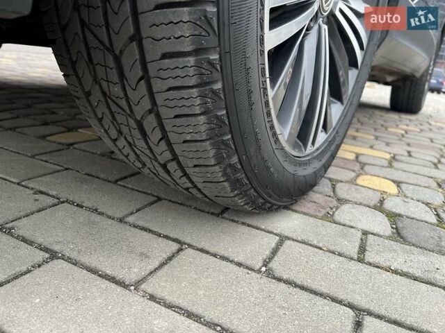 Чорний Фольксваген Тігуан, об'ємом двигуна 2 л та пробігом 124 тис. км за 19500 $, фото 28 на Automoto.ua