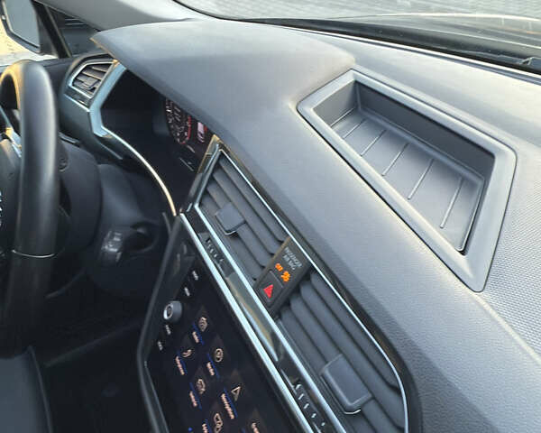 Черный Фольксваген Тигуан, объемом двигателя 2 л и пробегом 231 тыс. км за 16300 $, фото 47 на Automoto.ua