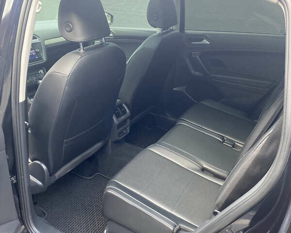 Черный Фольксваген Тигуан, объемом двигателя 1.98 л и пробегом 135 тыс. км за 19500 $, фото 9 на Automoto.ua