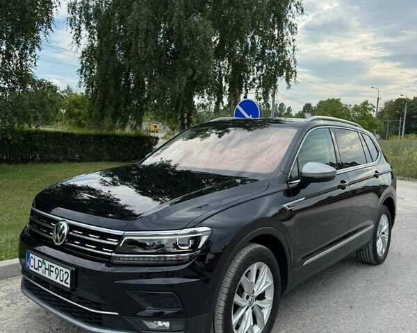 Чорний Фольксваген Тігуан, об'ємом двигуна 2 л та пробігом 223 тис. км за 27799 $, фото 6 на Automoto.ua