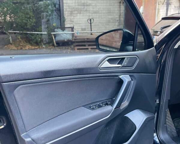 Черный Фольксваген Тигуан, объемом двигателя 1.98 л и пробегом 89 тыс. км за 18500 $, фото 61 на Automoto.ua