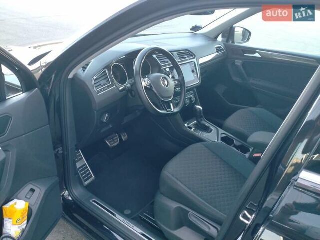 Чорний Фольксваген Тігуан, об'ємом двигуна 1.97 л та пробігом 197 тис. км за 23000 $, фото 11 на Automoto.ua