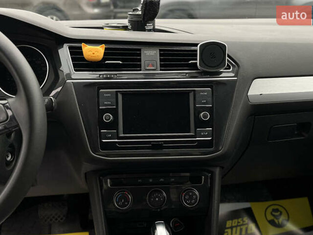 Черный Фольксваген Тигуан, объемом двигателя 1.98 л и пробегом 272 тыс. км за 16200 $, фото 12 на Automoto.ua