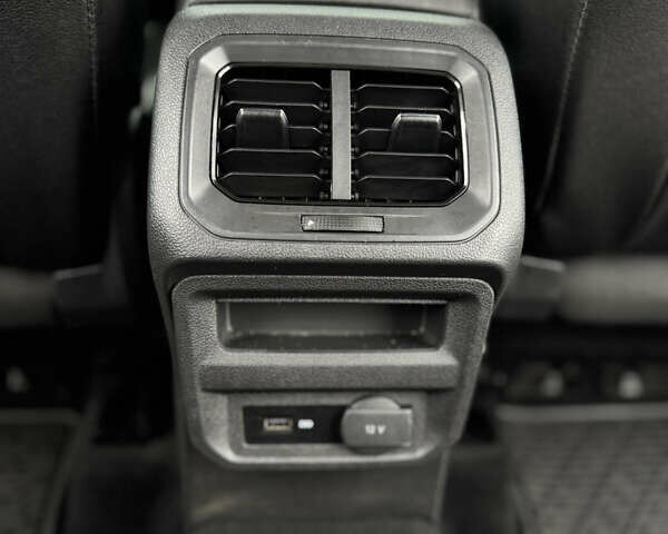 Черный Фольксваген Тигуан, объемом двигателя 1.98 л и пробегом 71 тыс. км за 18999 $, фото 23 на Automoto.ua