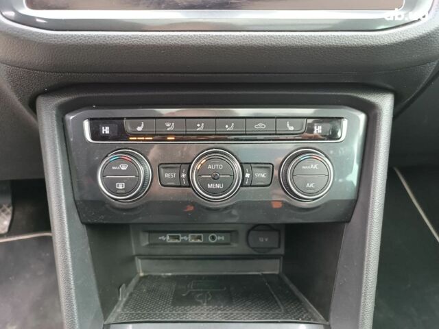 Черный Фольксваген Тигуан, объемом двигателя 2 л и пробегом 190 тыс. км за 23200 $, фото 23 на Automoto.ua