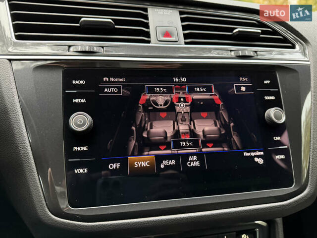 Фольксваген Тигуан 2019 в Киеве на Automoto.ua Черный Фольксваген Тигуан, объемом двигателя 2 л и пробегом 120 тыс. км за 32799 $, фото 84 на Automoto.ua