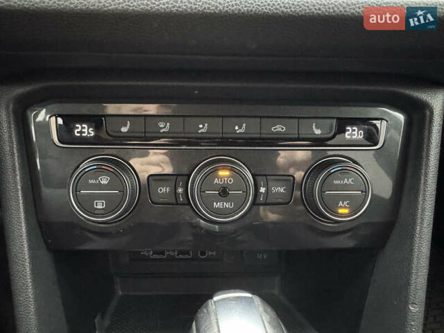 Черный Фольксваген Тигуан, объемом двигателя 1.98 л и пробегом 71 тыс. км за 18999 $, фото 16 на Automoto.ua