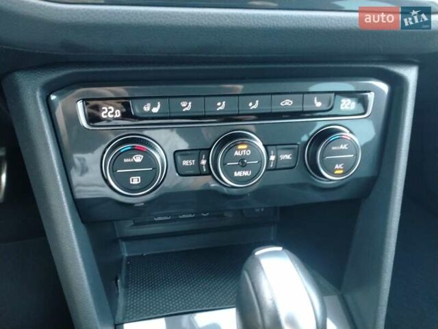 Чорний Фольксваген Тігуан, об'ємом двигуна 1.97 л та пробігом 197 тис. км за 23000 $, фото 13 на Automoto.ua