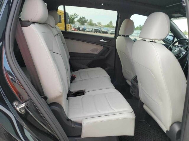 Черный Фольксваген Тигуан, объемом двигателя 0 л и пробегом 29 тыс. км за 12000 $, фото 9 на Automoto.ua