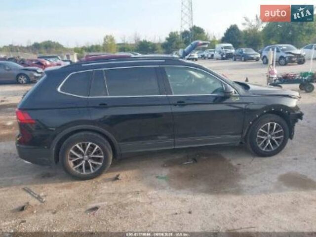 Черный Фольксваген Тигуан, объемом двигателя 0 л и пробегом 105 тыс. км за 6000 $, фото 12 на Automoto.ua