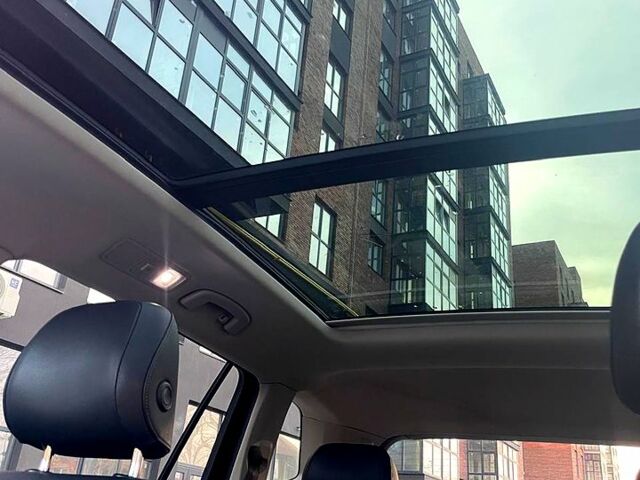 Черный Фольксваген Тигуан, объемом двигателя 2 л и пробегом 133 тыс. км за 22000 $, фото 12 на Automoto.ua