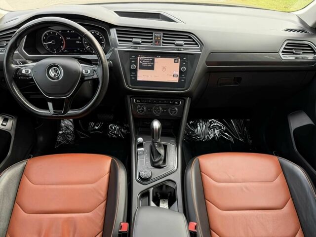 Чорний Фольксваген Тігуан, об'ємом двигуна 2 л та пробігом 34 тис. км за 11300 $, фото 8 на Automoto.ua