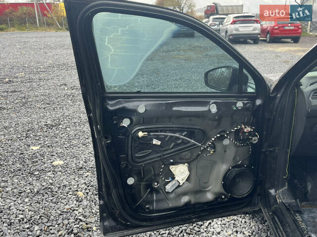 Черный Фольксваген Тигуан, объемом двигателя 2 л и пробегом 160 тыс. км за 12000 $, фото 12 на Automoto.ua