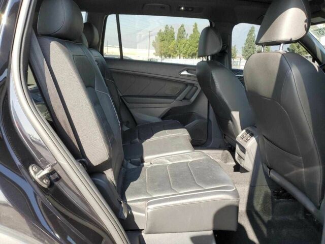 Чорний Фольксваген Тігуан, об'ємом двигуна 2 л та пробігом 65 тис. км за 6800 $, фото 10 на Automoto.ua