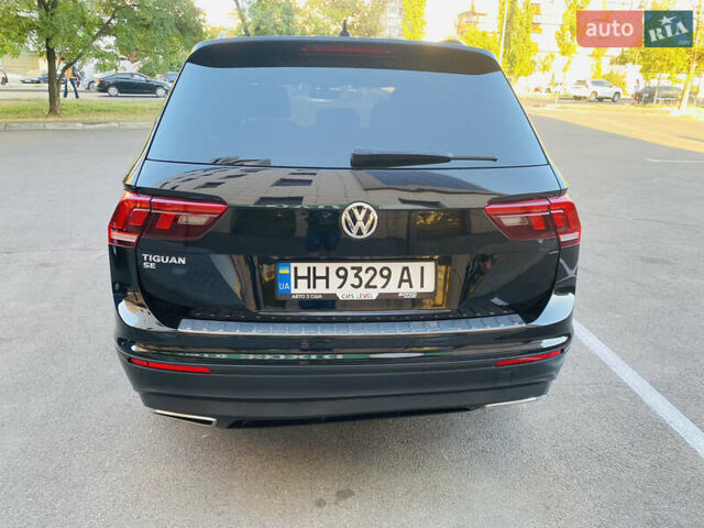Чорний Фольксваген Тігуан, об'ємом двигуна 2 л та пробігом 116 тис. км за 19100 $, фото 15 на Automoto.ua