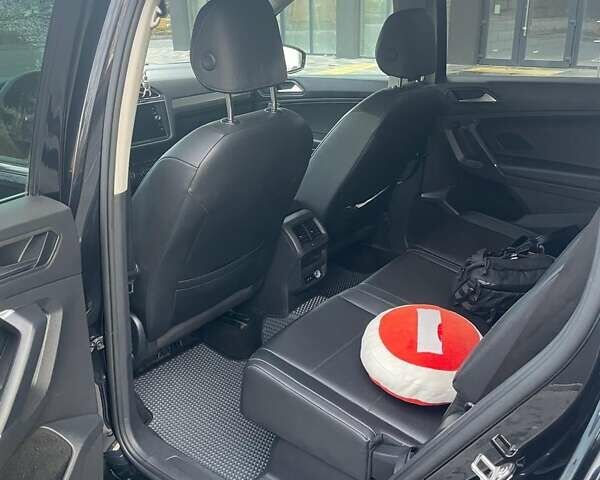 Черный Фольксваген Тигуан, объемом двигателя 1.98 л и пробегом 133 тыс. км за 22000 $, фото 10 на Automoto.ua