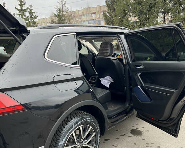 Черный Фольксваген Тигуан, объемом двигателя 2 л и пробегом 130 тыс. км за 18500 $, фото 11 на Automoto.ua
