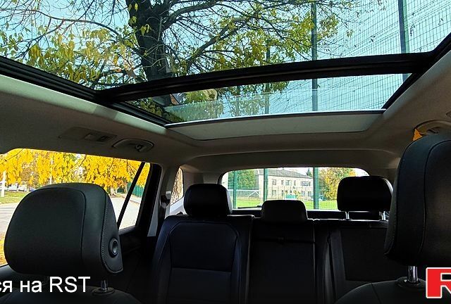 Черный Фольксваген Тигуан, объемом двигателя 2 л и пробегом 314 тыс. км за 15200 $, фото 10 на Automoto.ua