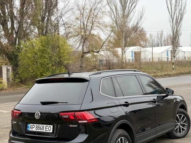 Черный Фольксваген Тигуан, объемом двигателя 2 л и пробегом 77 тыс. км за 503 $, фото 4 на Automoto.ua