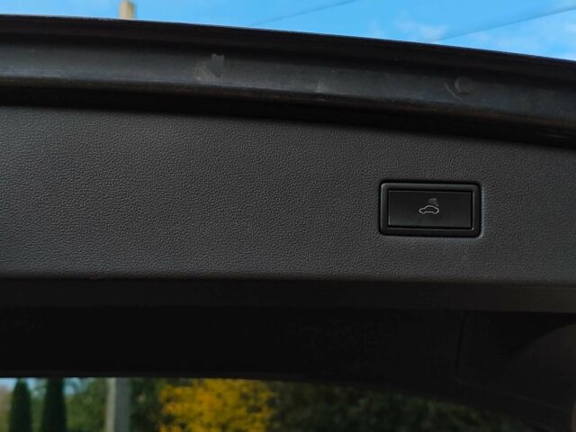 Черный Фольксваген Тигуан, объемом двигателя 2 л и пробегом 314 тыс. км за 14700 $, фото 13 на Automoto.ua