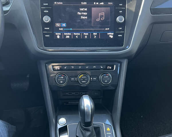 Черный Фольксваген Тигуан, объемом двигателя 2 л и пробегом 67 тыс. км за 26500 $, фото 31 на Automoto.ua