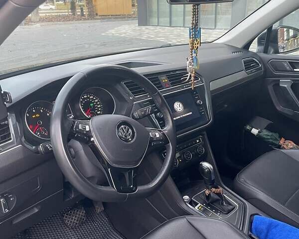 Черный Фольксваген Тигуан, объемом двигателя 1.98 л и пробегом 133 тыс. км за 22000 $, фото 3 на Automoto.ua