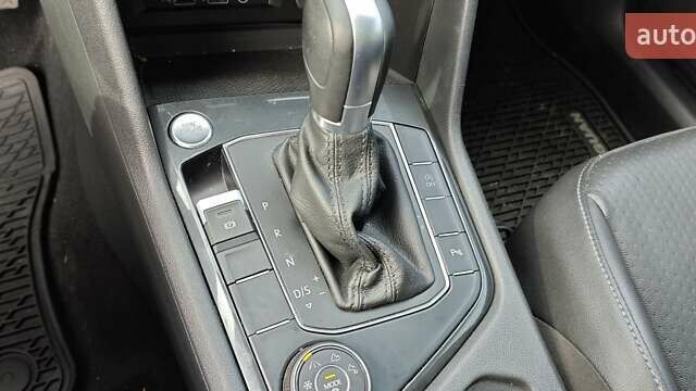 Чорний Фольксваген Тігуан, об'ємом двигуна 1.98 л та пробігом 314 тис. км за 15200 $, фото 42 на Automoto.ua