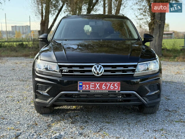 Черный Фольксваген Тигуан, объемом двигателя 2 л и пробегом 70 тыс. км за 16700 $, фото 2 на Automoto.ua